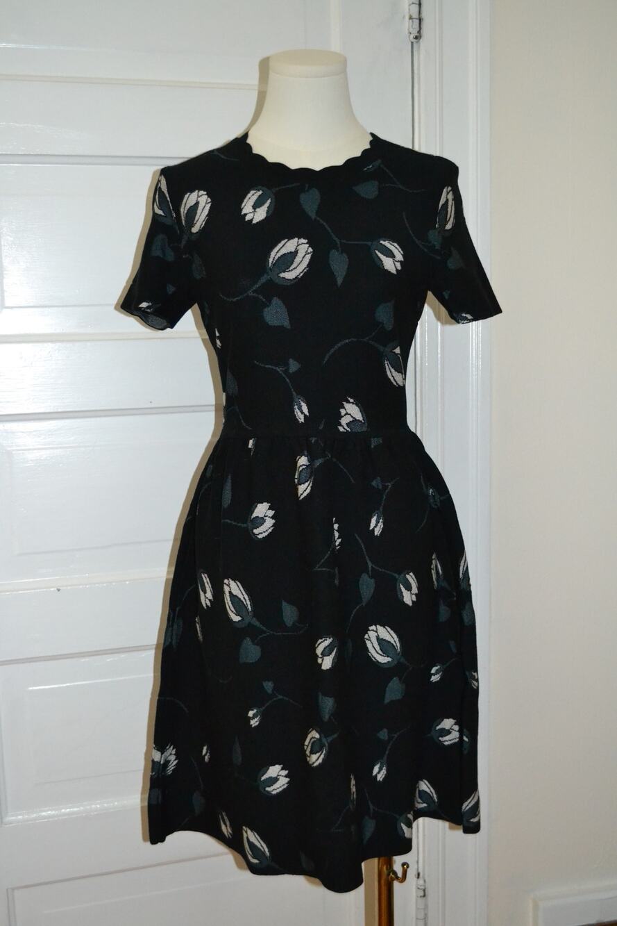 Kate Spade Floral Tulip Preppy Twee Modest Artsy Unique A Line Dress Size M
